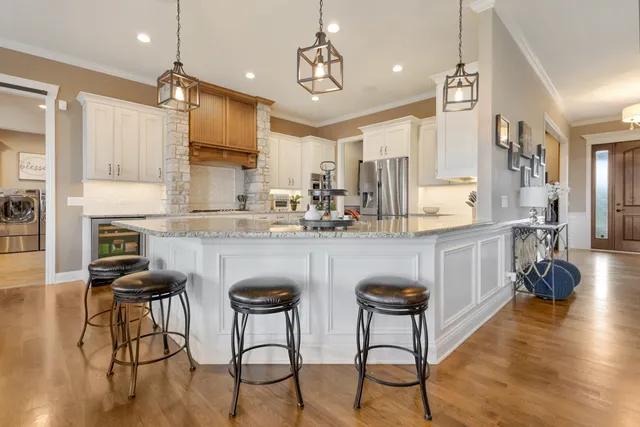 $860,000 | 45-w210 Timberview Drive, Hampshire, IL 60140