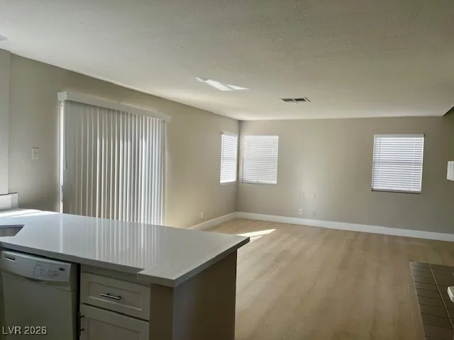 $2,050 | 215 Pocahontas Court, Henderson, NV 89074