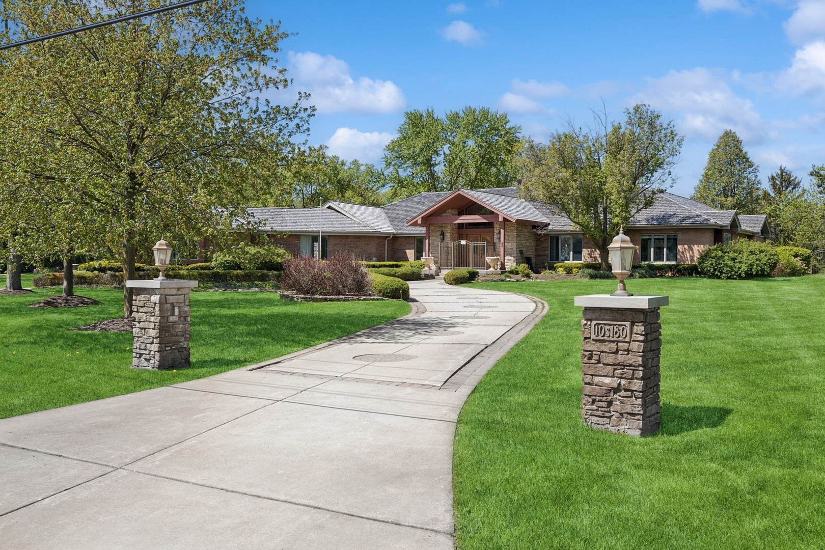 10S180 South Madison Street Burr Ridge, IL 60527 - Photo 1 of 52 Gallery Image 1