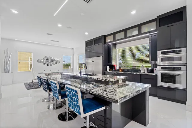 $999,000 | 682 Cresta Circle, West Palm Beach, FL 33413