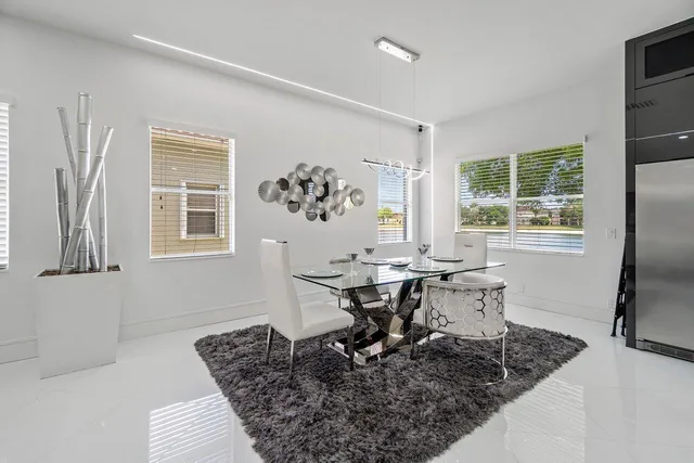 $999,000 | 682 Cresta Circle, West Palm Beach, FL 33413