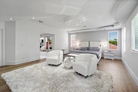 $999,000 | 682 Cresta Circle, West Palm Beach, FL 33413