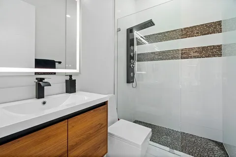 $999,000 | 682 Cresta Circle, West Palm Beach, FL 33413