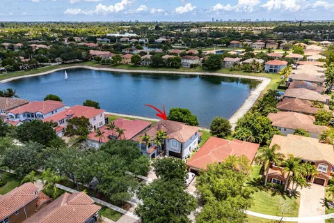 $999,000 | 682 Cresta Circle, West Palm Beach, FL 33413