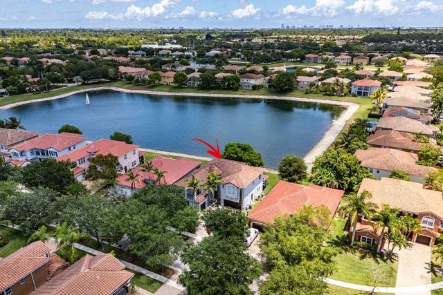 $999,000 | 682 Cresta Circle, West Palm Beach, FL 33413