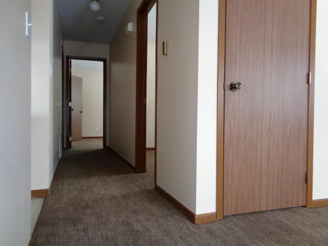 $1,350 | 1706 Lincoln Avenue, Unit 2, Montevideo, MN 56265