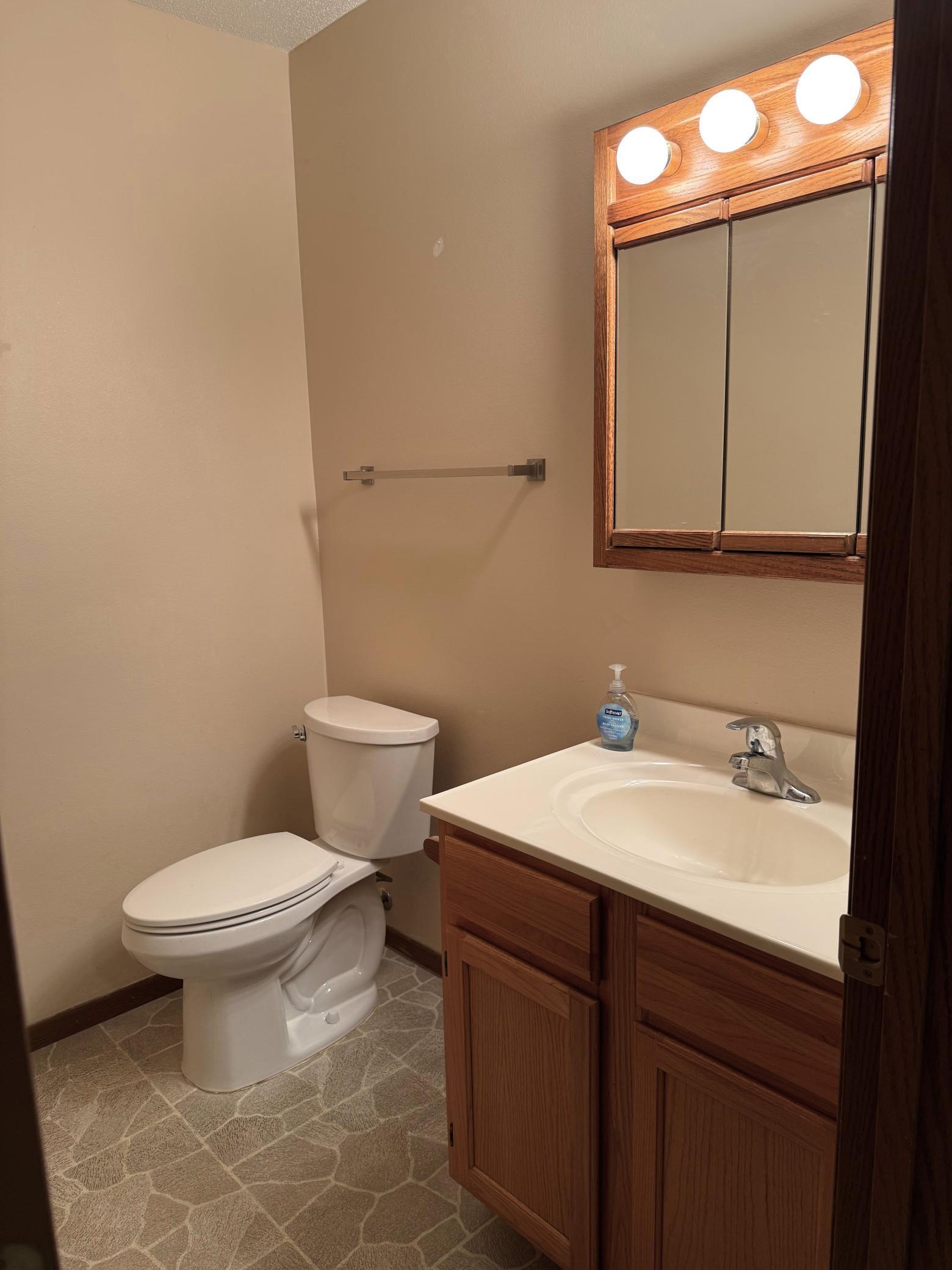 1706 Lincoln Avenue, Unit 2 Montevideo, MN 56265 - Photo 7 of 24