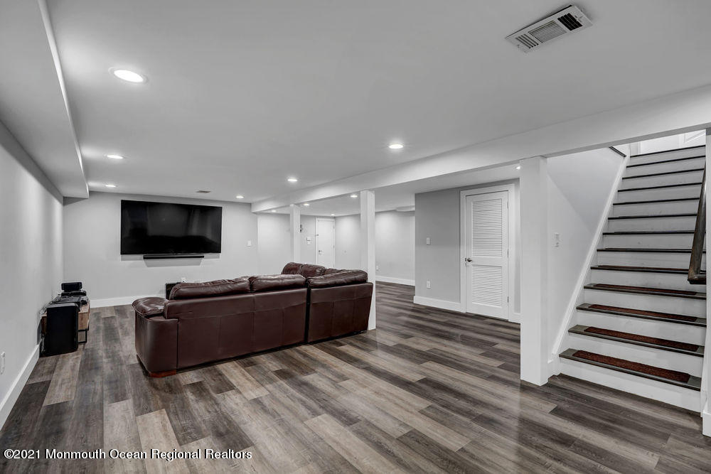 39 Schanck Road Holmdel, NJ 07733 - Photo 13 of 16 044_dsc02850