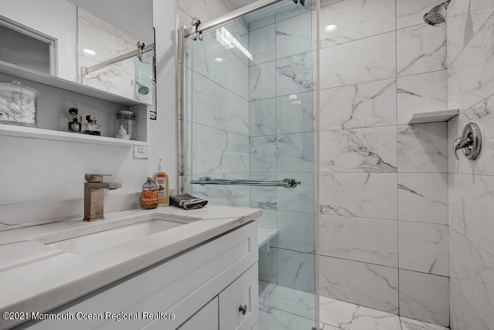 39 Schanck Road Holmdel, NJ 07733 - Photo 8 of 16 033_dsc02790