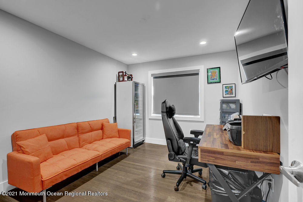 39 Schanck Road Holmdel, NJ 07733 - Photo 10 of 16 037_dsc02810