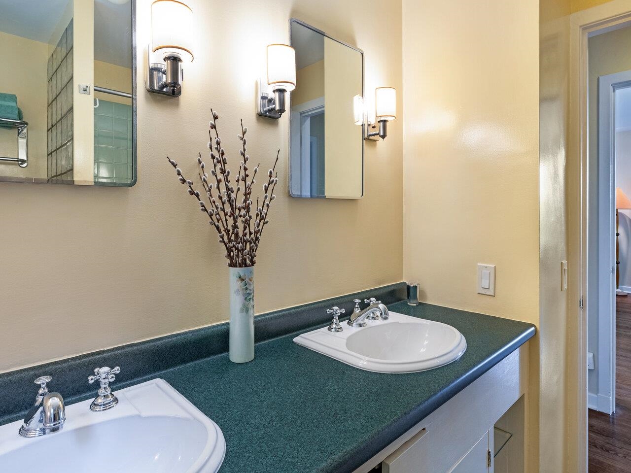 22 Deforest Road Burlington, VT 05401 - Photo 17 of 40 Gallery Image 17