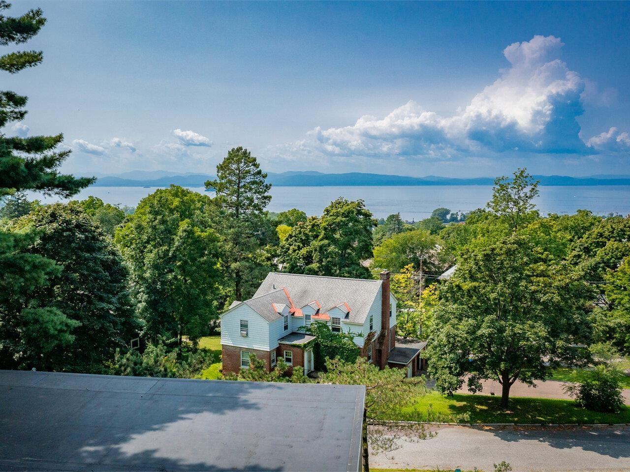 22 Deforest Road Burlington, VT 05401 - Photo 5 of 40 Gallery Image 5