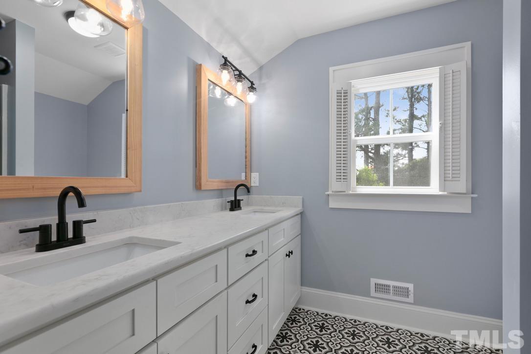 4508 Rolesville Road Wendell, NC 27591 - Photo 20 of 28 2nd floor bath
