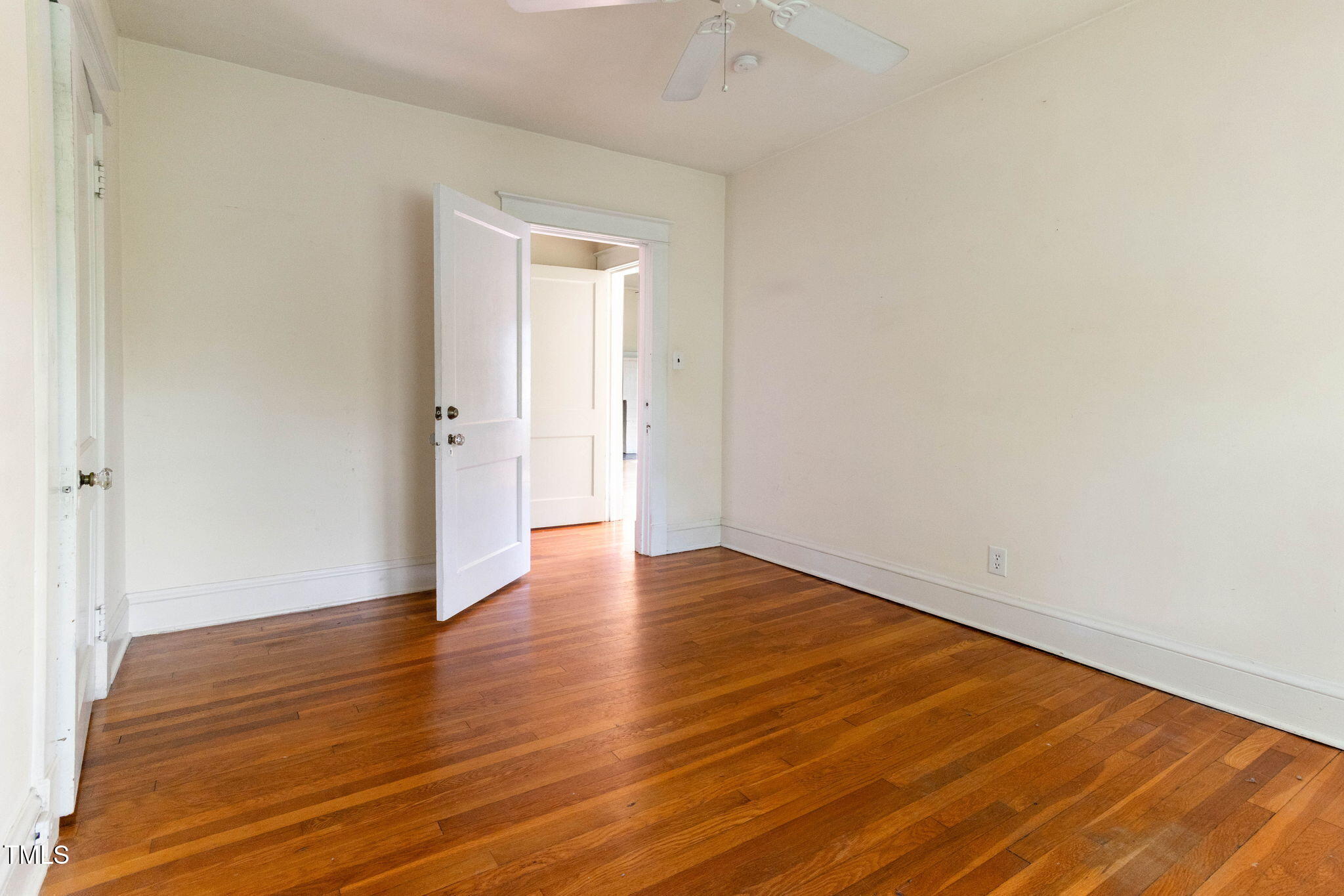 1308 Wake Forest Road Raleigh, NC 27604 - Photo 11 of 27 12-web-or-mls-IMG_5407RE