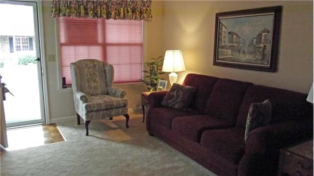 118 Pepper Ridge Circle Antioch, TN 37013 - Photo 6 of 20 Living room looking to the front