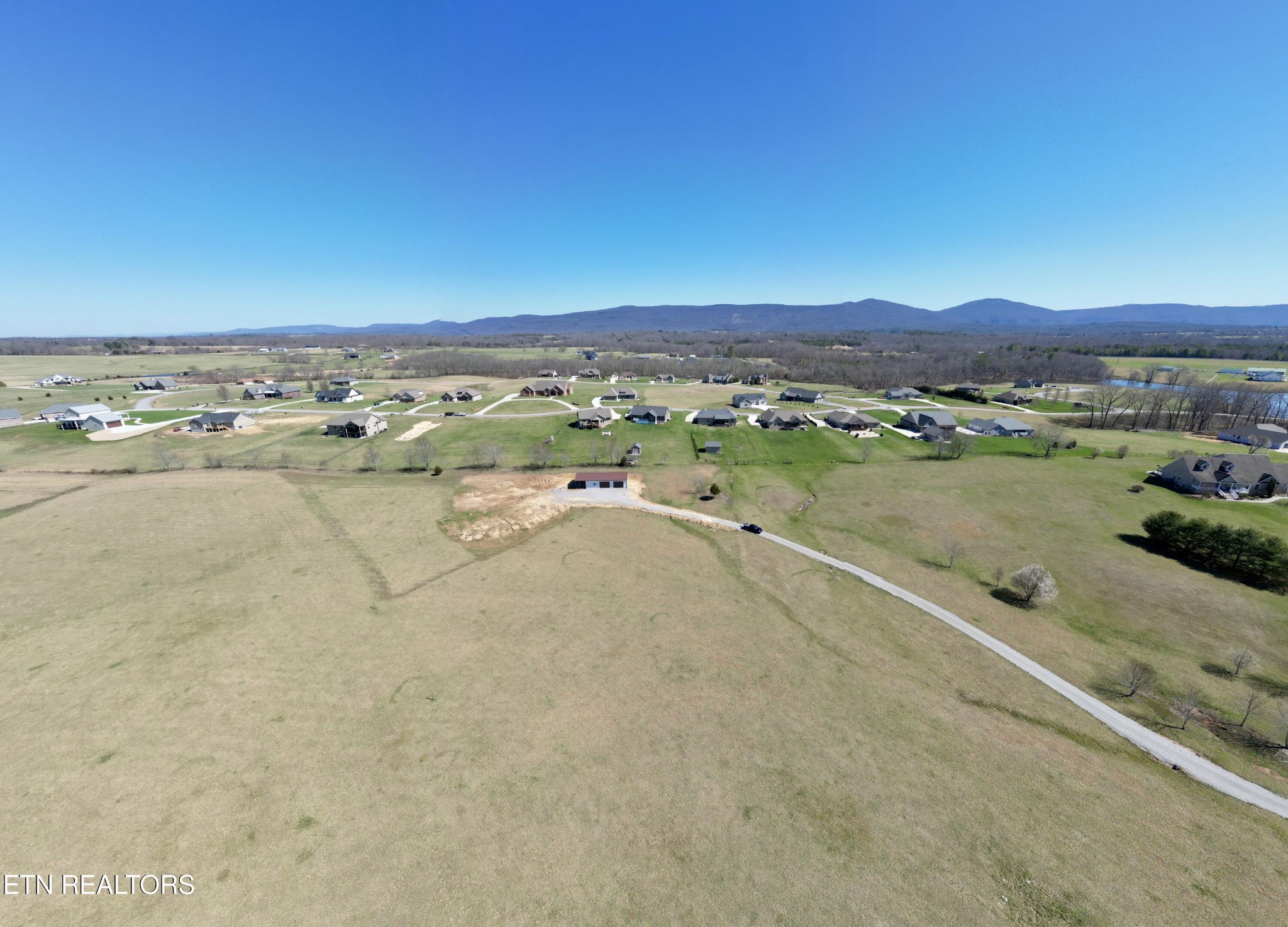 5653 Dunbar Road Crossville, TN 38572 - Photo 3 of 40 Gallery Image 3