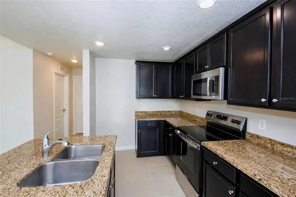 $322,500 | 1617 Orne Street, Mascotte, FL 34753
