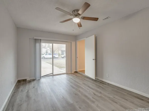 $1,800 | 12226 La Barca Street, San Antonio, TX 78233