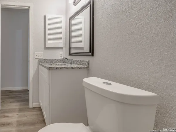 $1,800 | 12226 La Barca Street, San Antonio, TX 78233