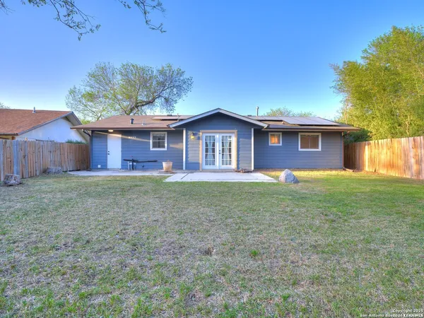 $1,800 | 12226 La Barca Street, San Antonio, TX 78233