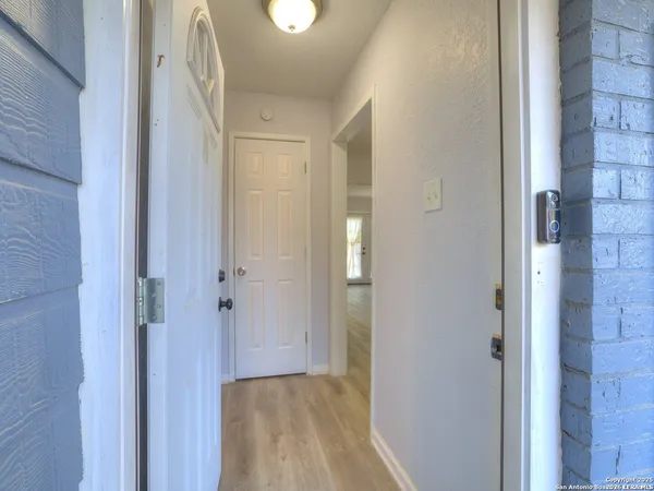 $1,800 | 12226 La Barca Street, San Antonio, TX 78233