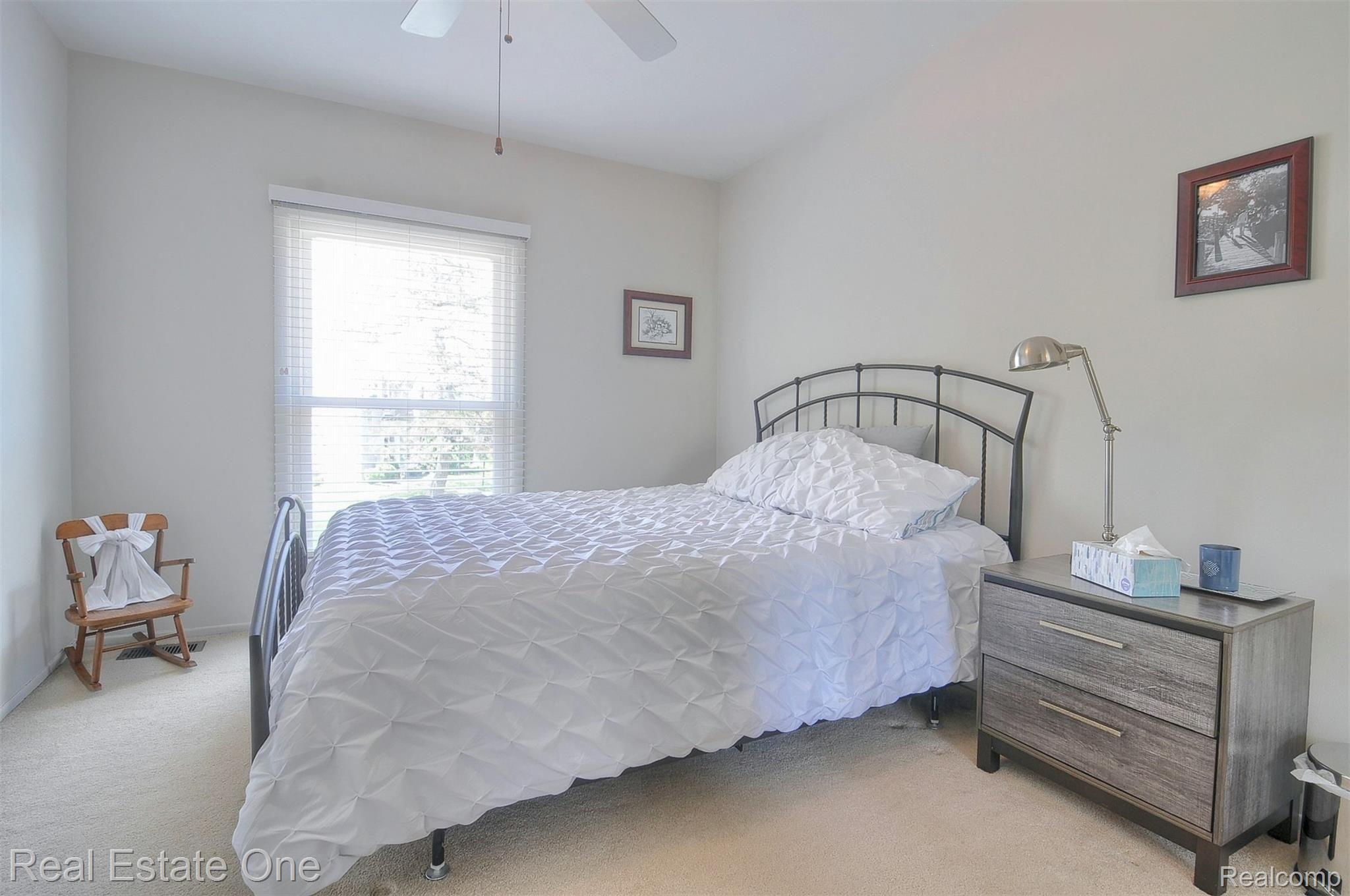 1407 Paddle Wheel Lane, Unit 43 Rochester, MI 48306 - Photo 17 of 26 17-3rd-Bedroom.jpg