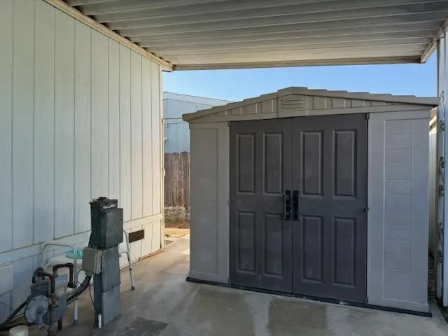a view of a hallway with closet