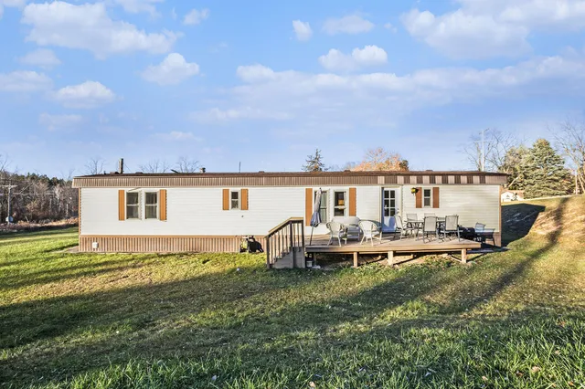 $260,000 | 10395 Peck Lake Road, Lowell, MI 49331