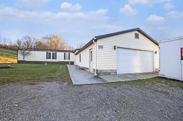$260,000 | 10395 Peck Lake Road, Lowell, MI 49331
