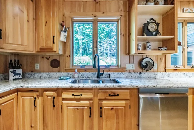 $675,000 | 390 Howard Pond Road, Hanover, ME 04237