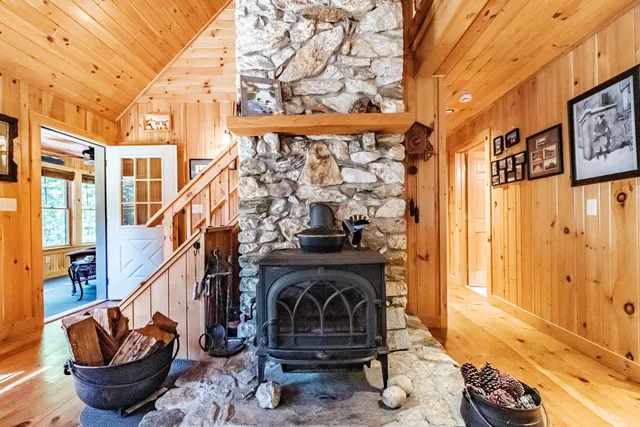 $675,000 | 390 Howard Pond Road, Hanover, ME 04237