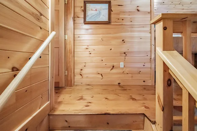 $675,000 | 390 Howard Pond Road, Hanover, ME 04237