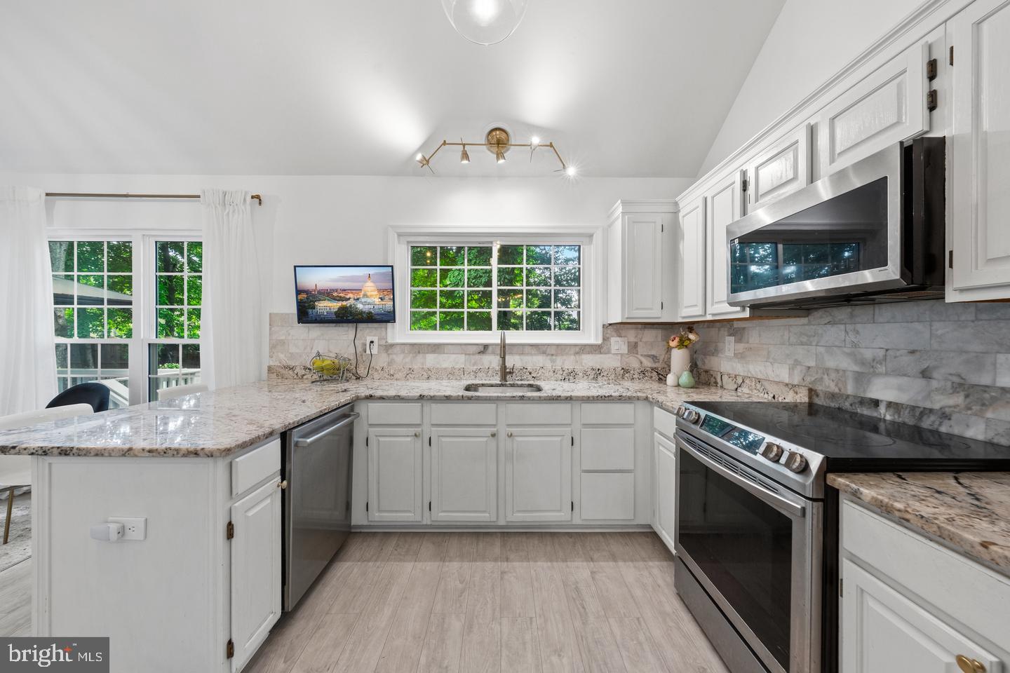 9030 Chestnut Ridge Road Fairfax Station, VA 22039 - Photo 15 of 48 Gallery Image 15