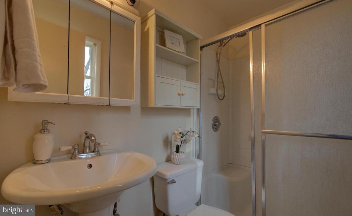 1234 Woodmere Road Pottstown, PA 19464 - Photo 5 of 21