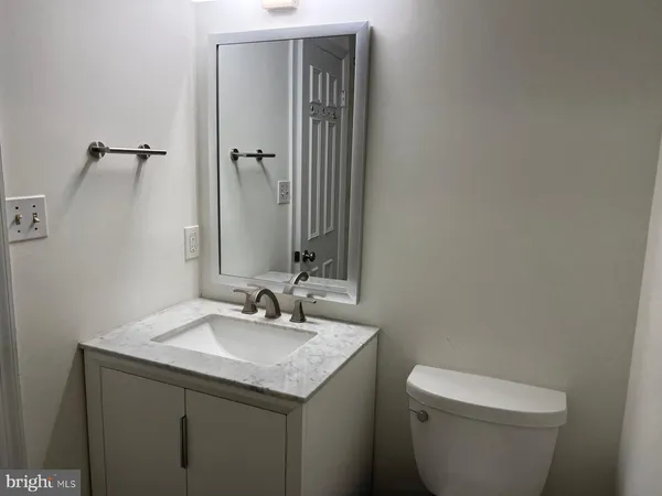$2,500 | 1916 17th Street Northwest, Unit 414, Washington, DC 20009