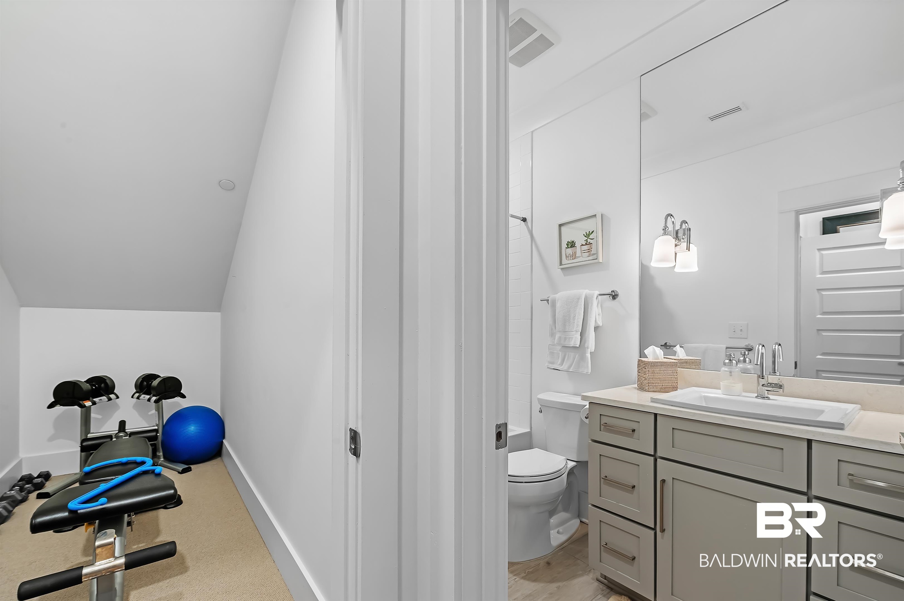 52 North Church Street, Unit C1 Fairhope, AL 36532 - Photo 56 of 72 Bathroom 3