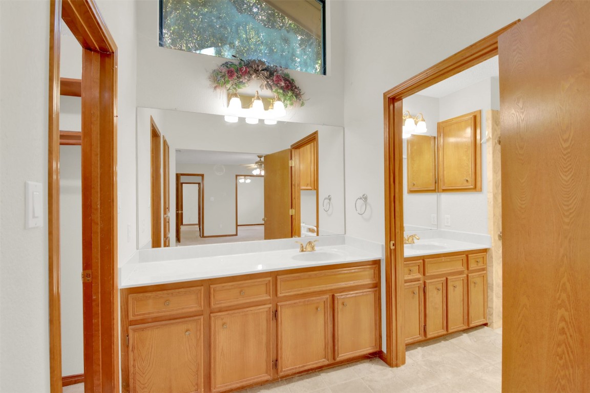 1403 Stone Ridge Drive Taylor, TX 76574 - Photo 31 of 39 Full bath featuring vanity and light tile patterned floors