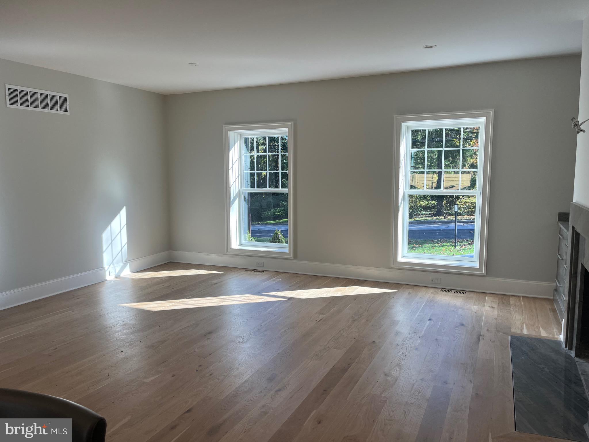 125 Cornwall Lane Wayne, PA 19087 - Photo 25 of 36 sitting room