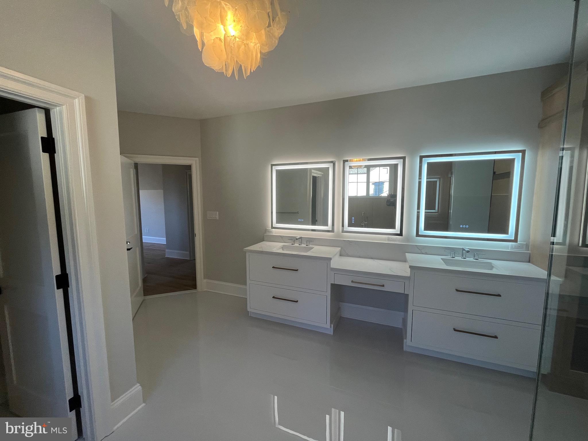 125 Cornwall Lane Wayne, PA 19087 - Photo 33 of 36 master bathroom