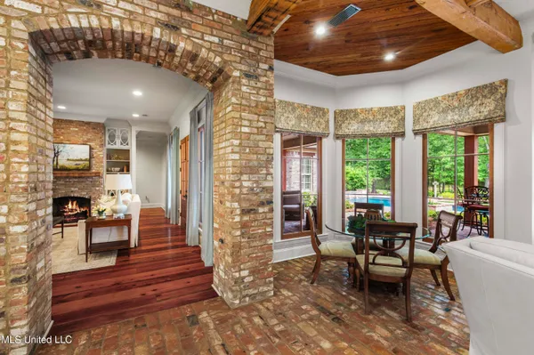 $1,695,000 | 100 Stonebridge Drive, Madison, MS 39110