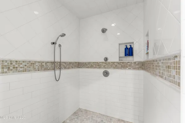 $1,695,000 | 100 Stonebridge Drive, Madison, MS 39110