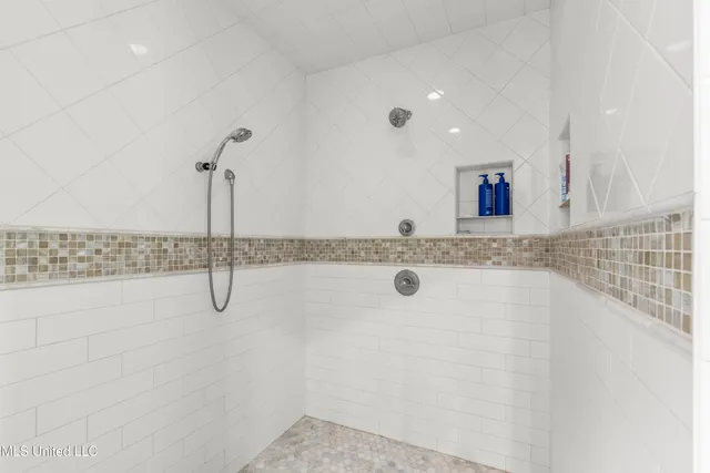 $1,695,000 | 100 Stonebridge Drive, Madison, MS 39110