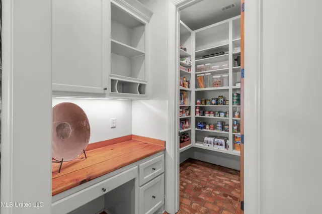 $1,695,000 | 100 Stonebridge Drive, Madison, MS 39110