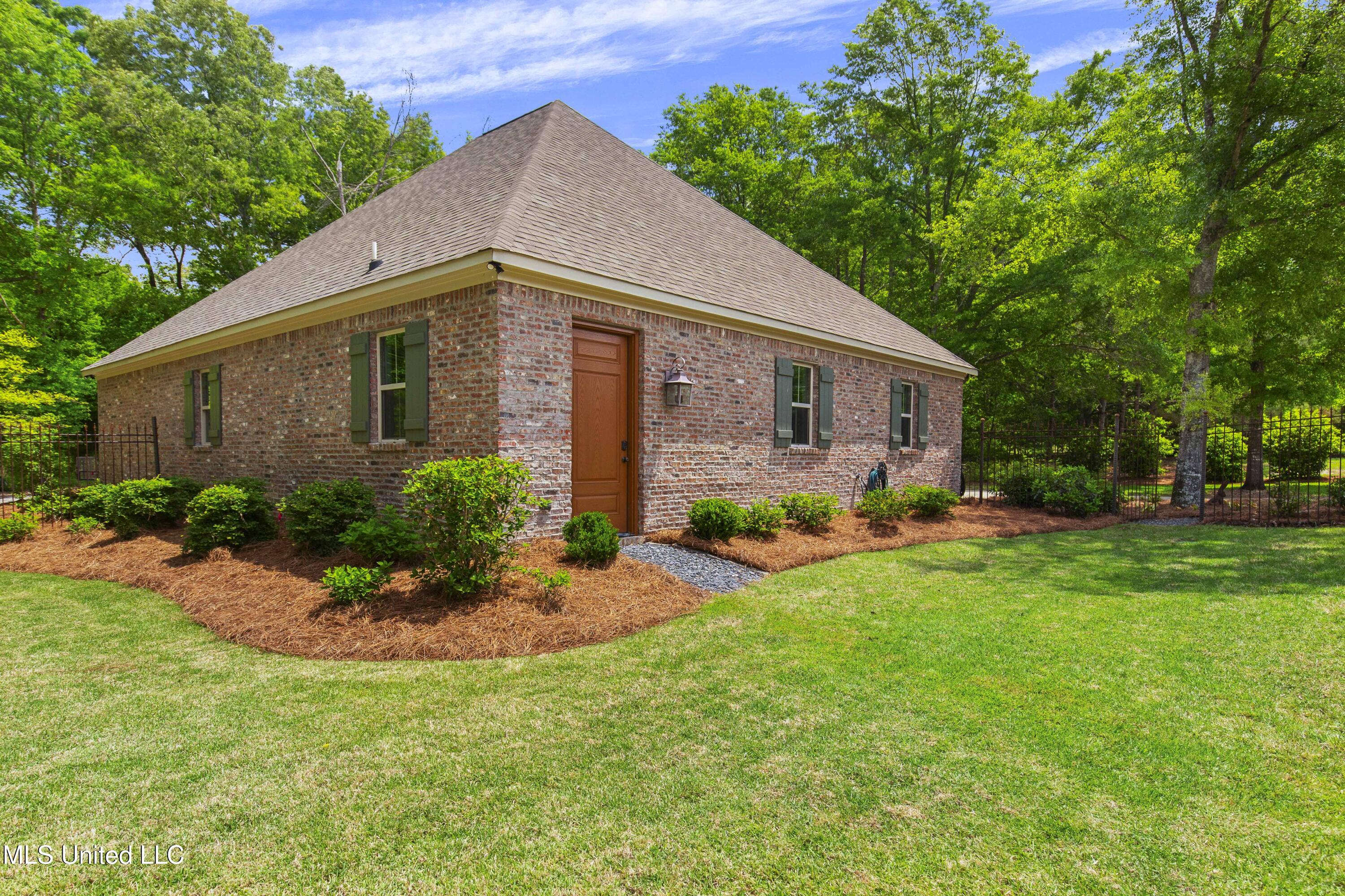 100 Stonebridge Drive Madison, MS 39110 - Photo 41 of 45 100 Stonebridge-93