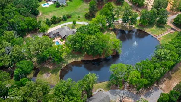 $1,695,000 | 100 Stonebridge Drive, Madison, MS 39110