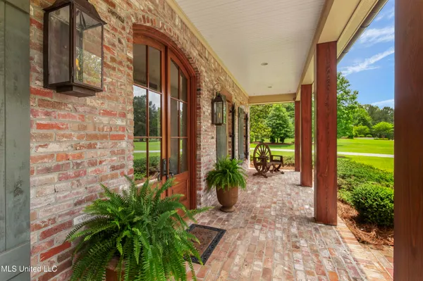 $1,695,000 | 100 Stonebridge Drive, Madison, MS 39110