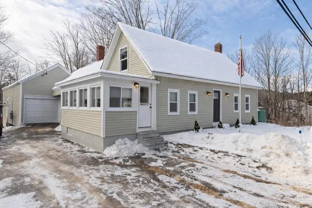 $479,999 | 77 Crystal Lake Road, Gilmanton, NH 03837