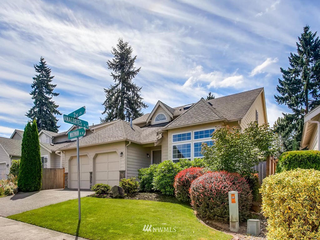 4403 Northeast 2nd Lane Renton, WA 98059 - Photo 3 of 25