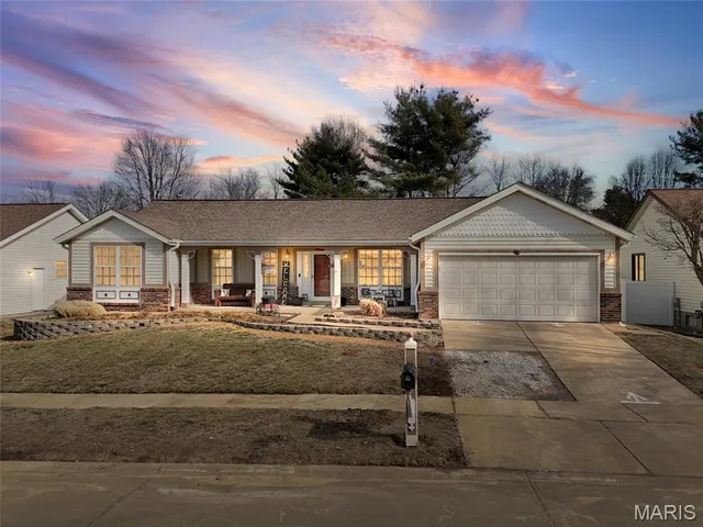 $259,900 | 1048 Patience Drive, Florissant, MO 63034