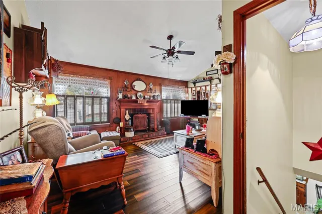 $259,900 | 1048 Patience Drive, Florissant, MO 63034